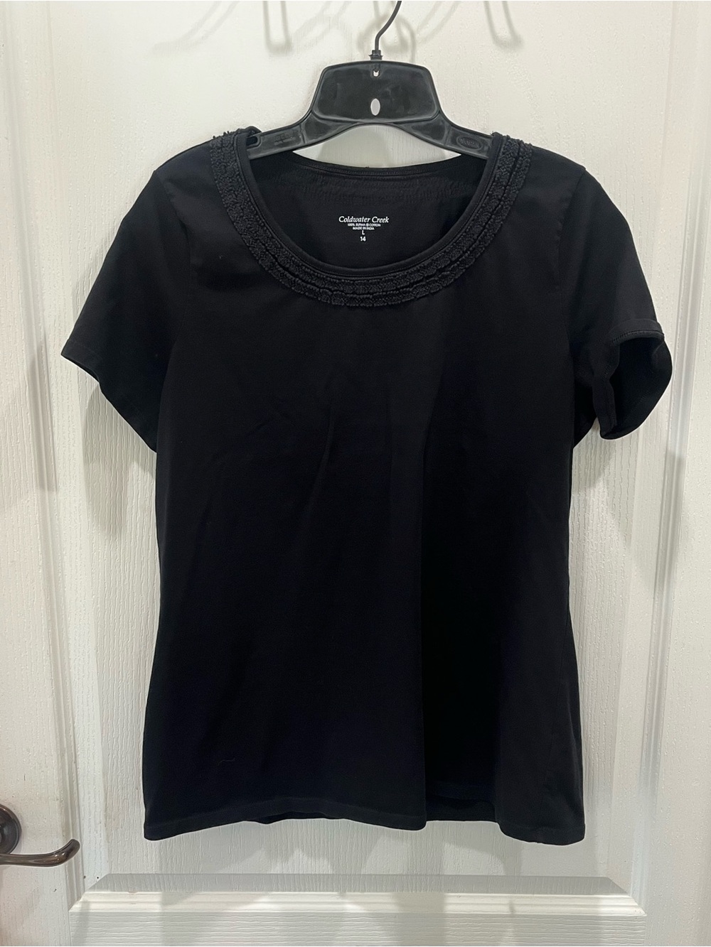 Coldwater creek black tee L 14